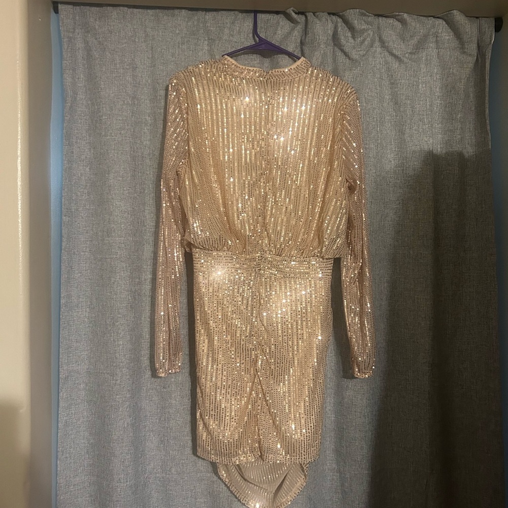 Elegant Gold Sequin Dress